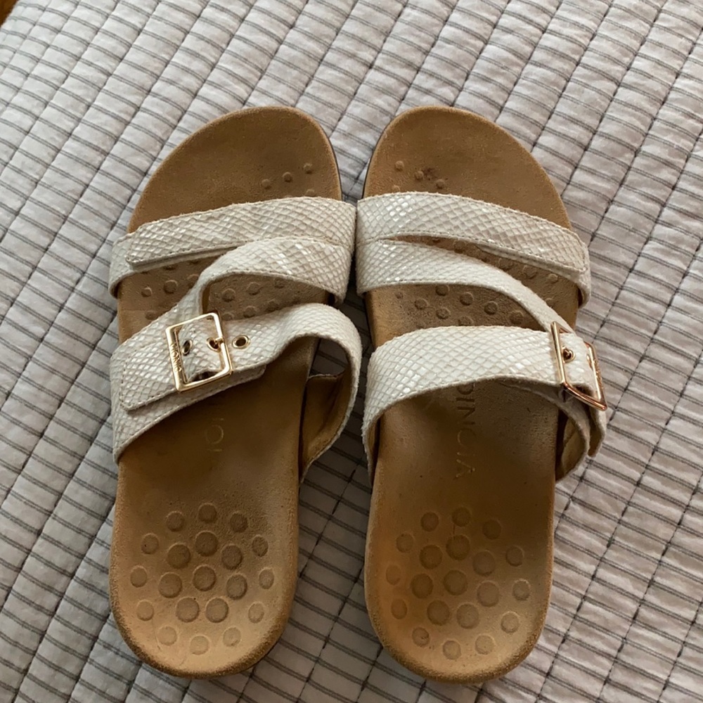 Vionic white snakeskin sandals